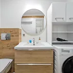 Apartamento Traugutta Stylish Free Parking By Bookinghost