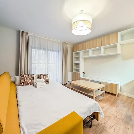 Traugutta Stylish Free Parking By Bookinghost *