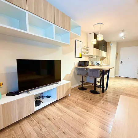 Appartement Traugutta Stylish Free Parking By Bookinghost