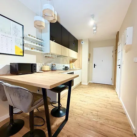 Traugutta Stylish Free Parking By Bookinghost Wrocław