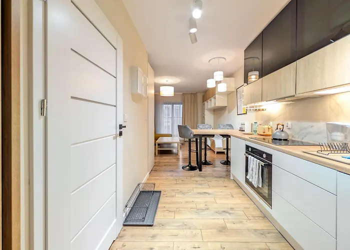 Apartment Traugutta Stylish Free Parking By Bookinghost *